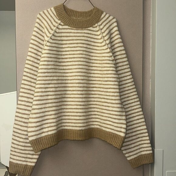 AE M & XL Festive Feels White Tan Stripe Super Soft Crew Sweater - Picture 7 of 16